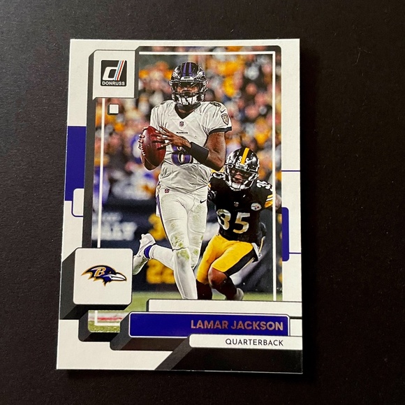 Lamar Jackson: Baltimore Ravens, Quarterback 2022 Panini Donruss Football #189 - Picture 1 of 2